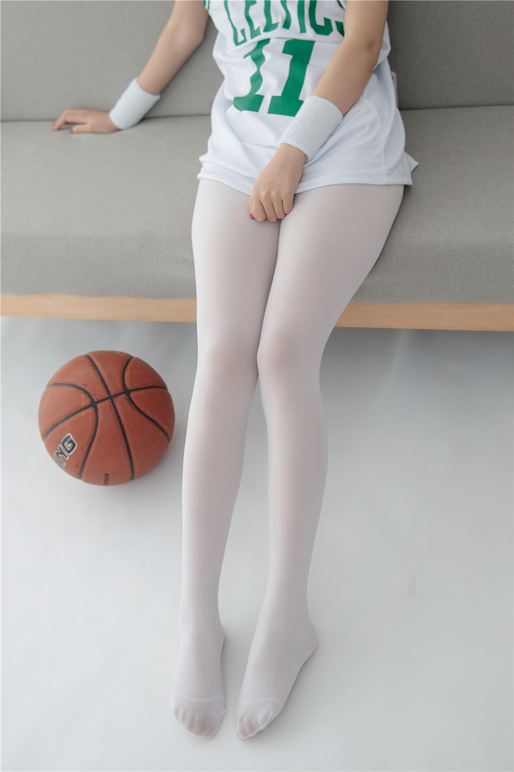 作品：JKFUN-036《与篮球无关》80D白丝 卉子预览图 2