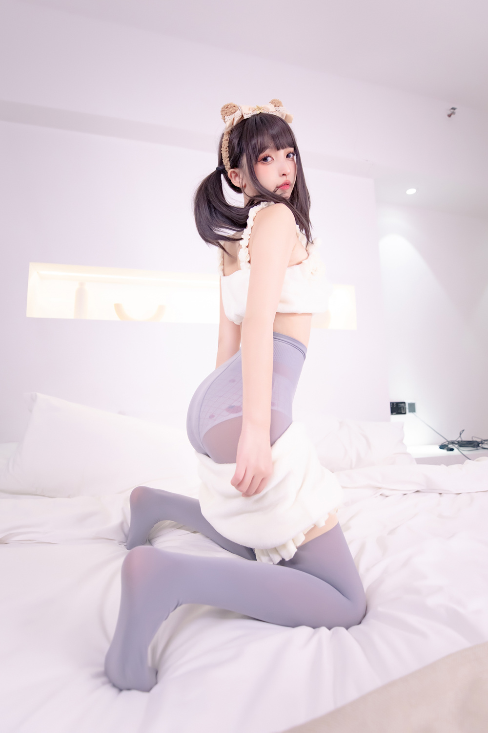 神楽坂真冬 – 草莓胖次