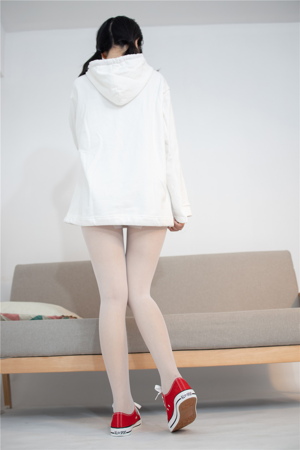 作品：JKFUN-040《红色帆布鞋定制》13D白丝 小夜预览图 3