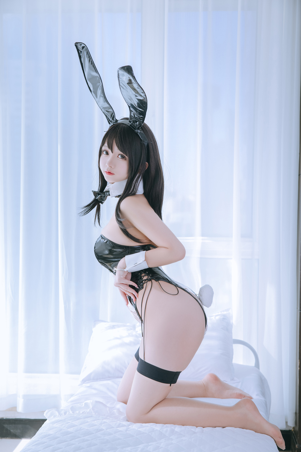 作品：日奈娇 – 透明兔女郎预览图 3