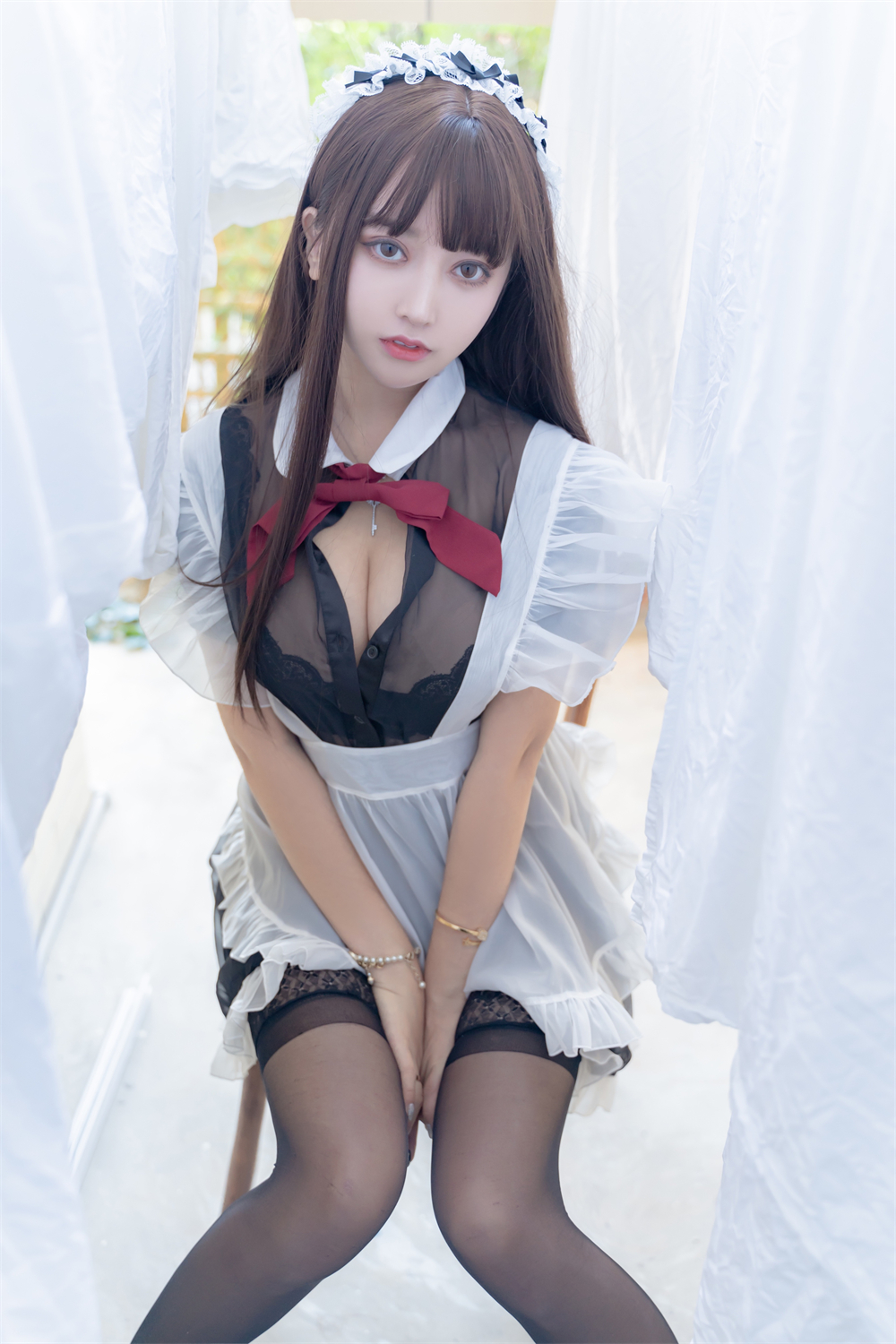 作品：过期米线线喵 透明女仆预览图 3