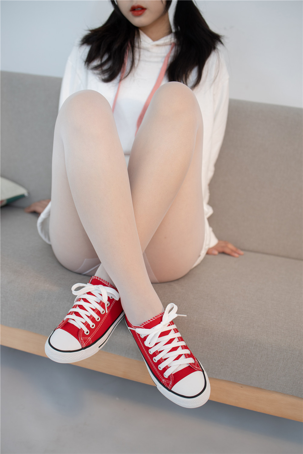 作品：JKFUN-040《红色帆布鞋定制》13D白丝 小夜预览图 2