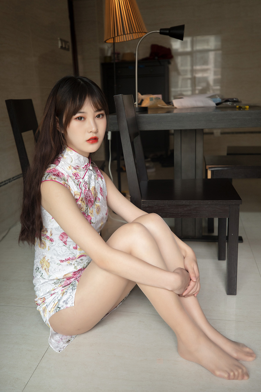 梦丝女神 NO.070 小唐嫣 旗袍下的包裹