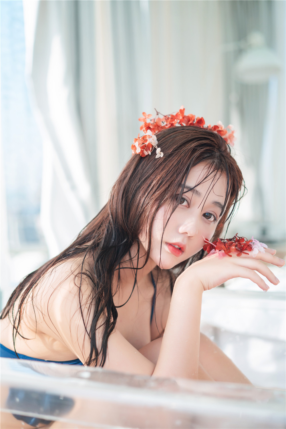 作品：镜酱 VOL.006 [61P] 私奔之泳衣预览图 3