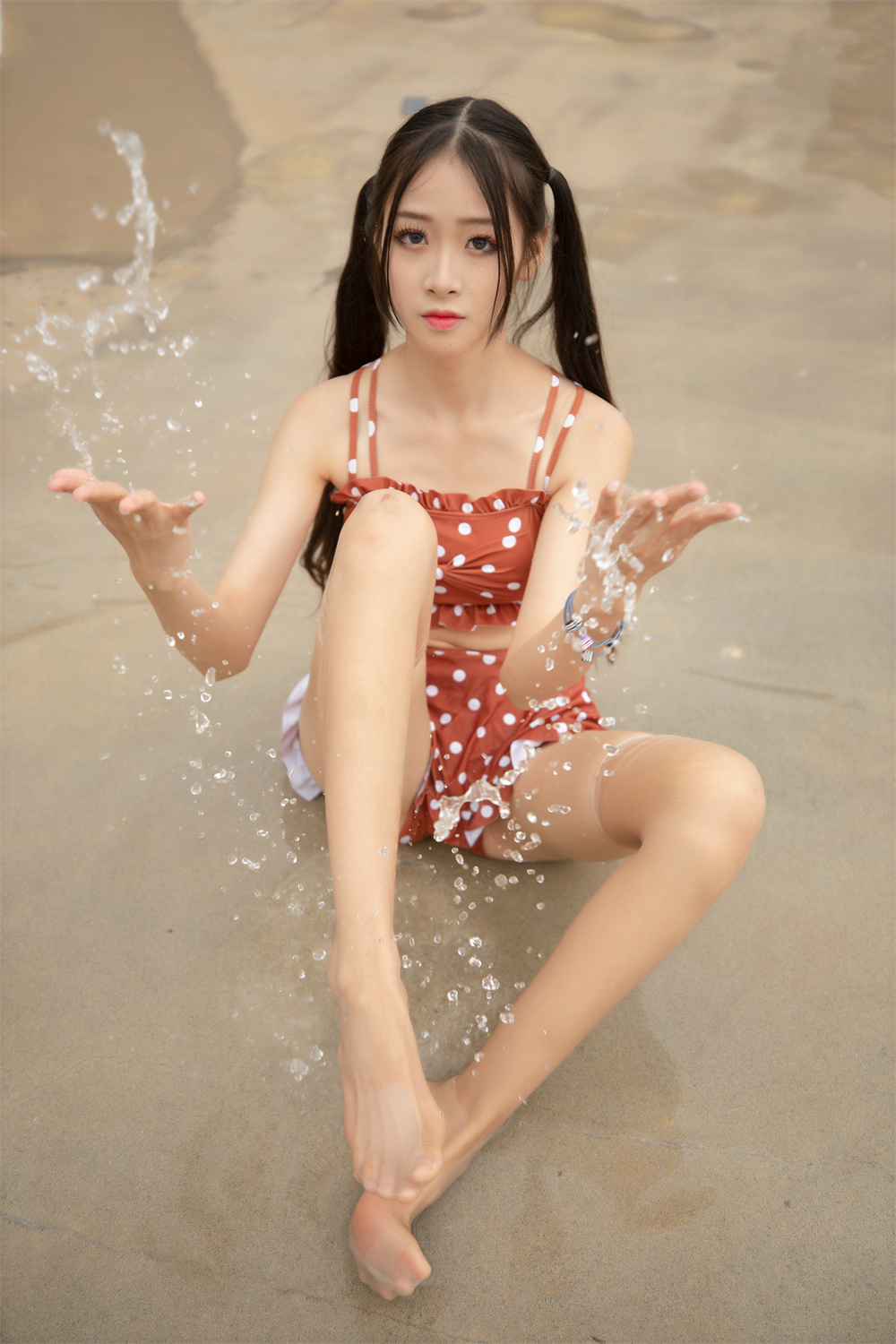 作品：梦丝女神 NO.121 诗琪《泳池派对》预览图 2